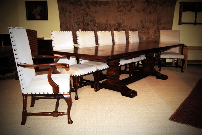SC10605 Queen Anne Chairs with Cabriole Leg and Turned Stretcher