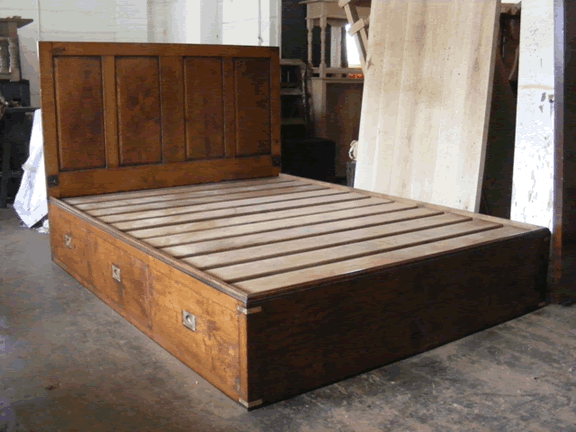 SC11009 Military Style Bed with Drawers 