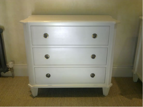 SC11390 Small Chest of Drawers (painted) 